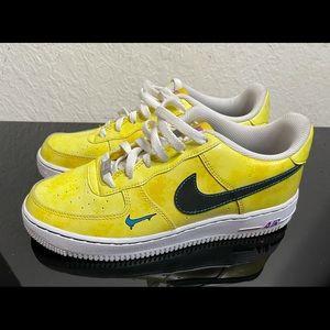 Nike Air Force 1 Low '07 LV8 Peace, Love Size 7Y